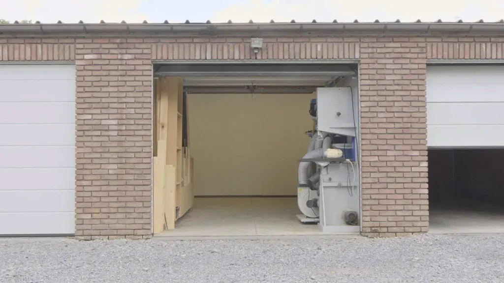 Empty garage before being turned into a woodworking shop, woodworking for beginners.